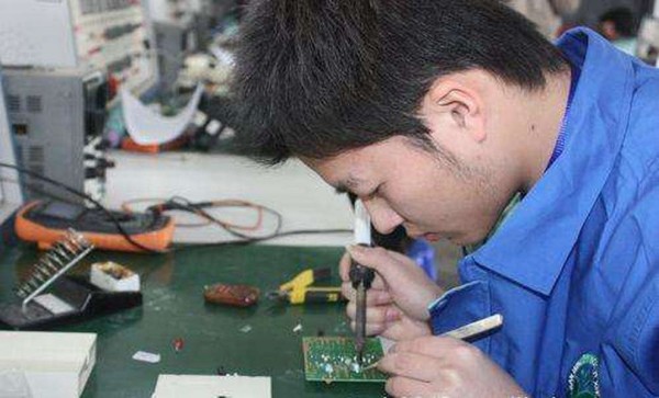 如何降低太陽能控制器PCB板的成本？第1張