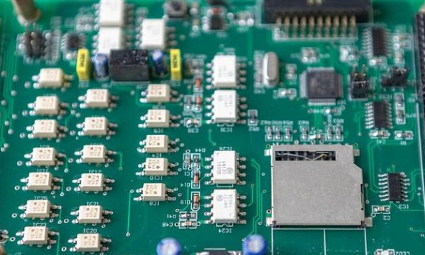 快速線路板廠家的常見問題有哪些？第1張